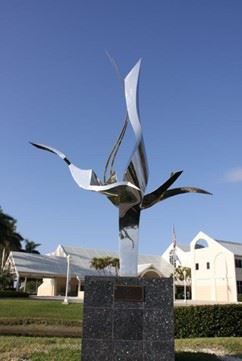 Illusion Sculpture. JPG